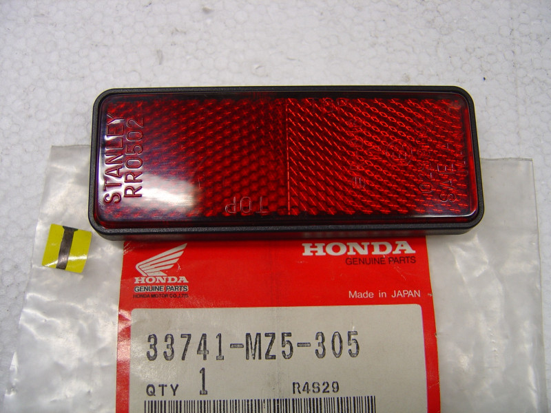 Catadioptre Honda VF750C 93-95 – Réf. 33741MZ5305