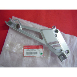 Platine Repose-Pied Droit Honda CB500 1998-1999 | Réf. 50600MY5G30