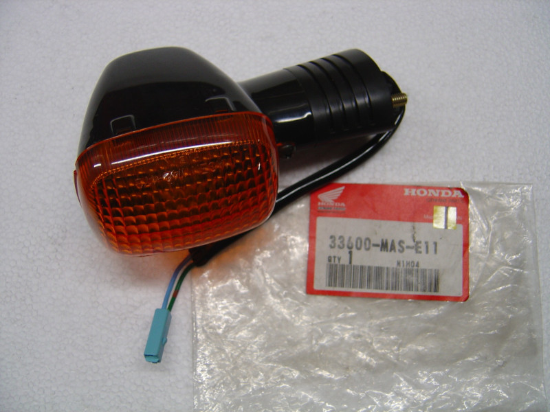 Clignotant AR droit Honda CBR900RR 2000 - Réf. 33600MASE11