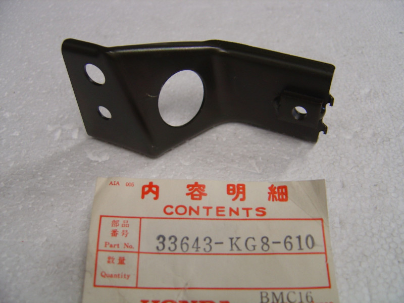 Support Clignotant Arrière Honda CH125 - Réf. 33643KG8610