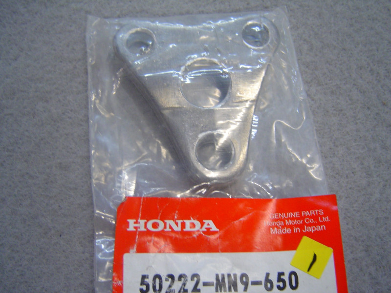 Support Moteur Arrière Honda NX650 XR600 – Réf. 50222MN9650