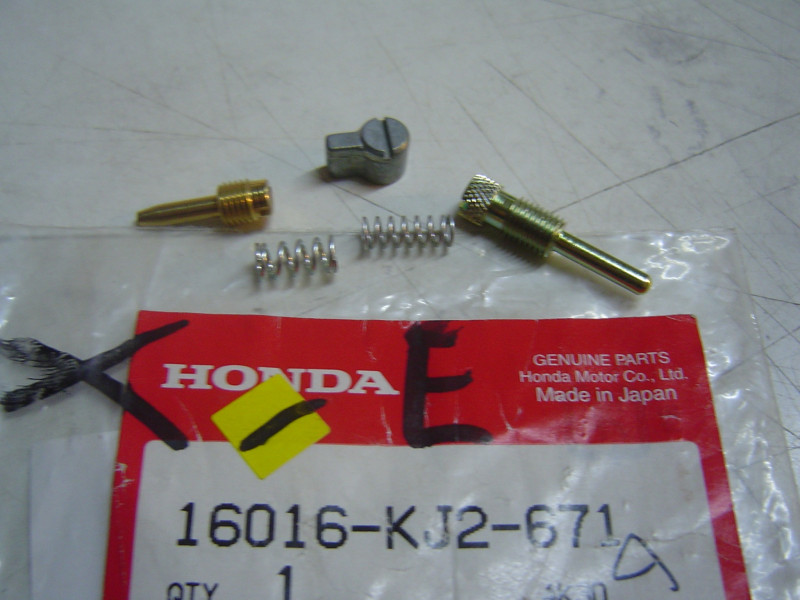 Kit vis réglage carburateur Honda C90 TLR200 | 16016KJ2671
