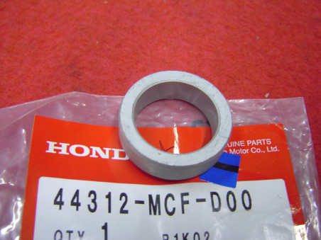 Entretoise gauche roue avant Honda - Réf. 44312MCFD00