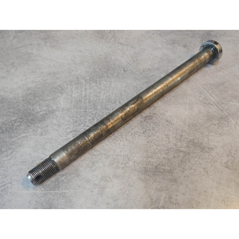 Axe de roue arrière OCCASION BE CB500 CB550 CB750 K0-K6 HONDA 42301-300-010OCC2
