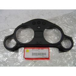 Boîtier supérieur tableau de bord Honda XL125V 37213-KPC-D51