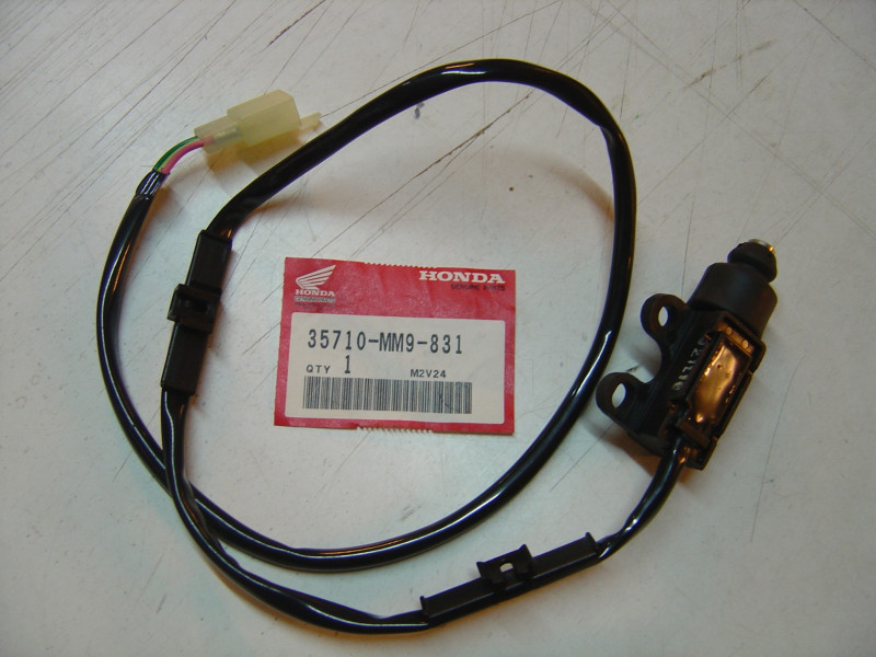 Contacteur béquille Honda XL600V Transalp 35710-MM9-830