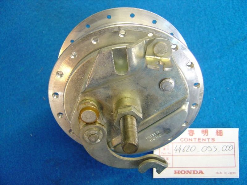 Moyeu roue avant Honda PF50 avec axe | Réf. 44620093000