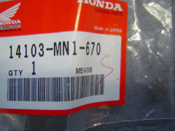 Ressort de rouleau dans mécanisme de décompresseur de XR250R 96-04 XR400R XR6