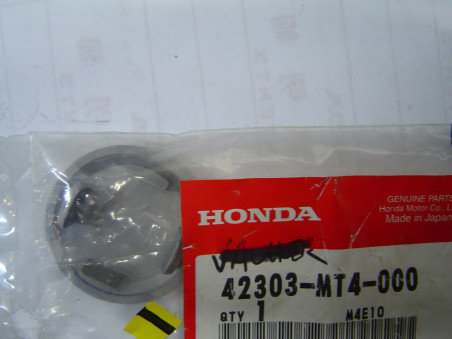Bouchon moyeu arrière Honda 42303MT4000 | Pièce détachée