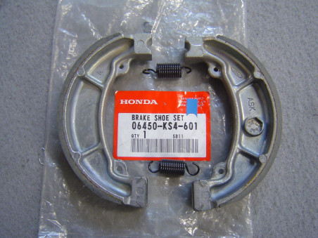 Mâchoires de frein Honda CN250 Spazio 06450-KS4-601