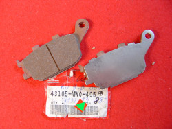 Jeu de plaquettes de frein AR CB1000F 93/96 CB600F 00/03... HONDA 43105-MW0-405