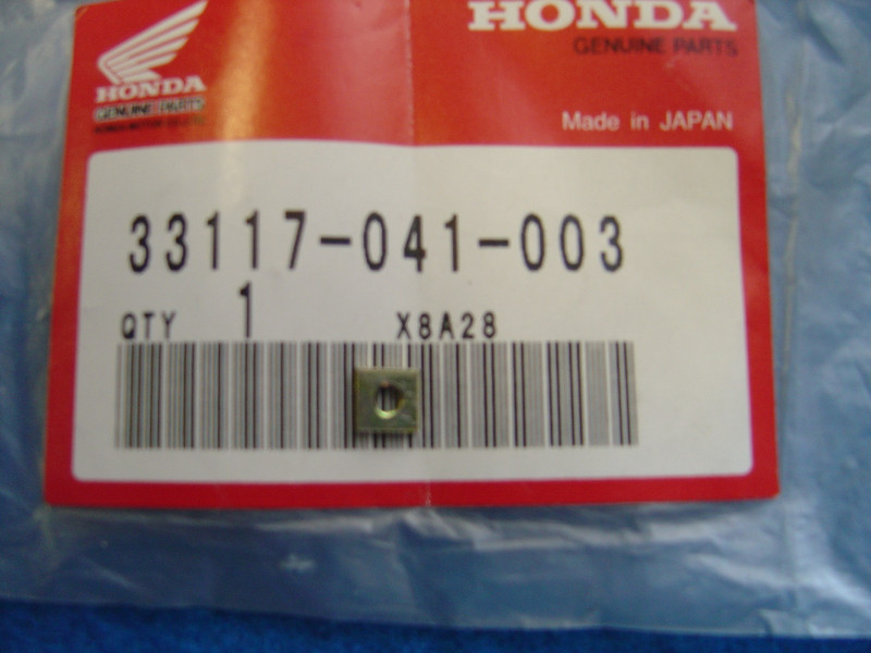 Écrou vis de réglage Honda CT50 CTY70 C70M - Réf 33117041003