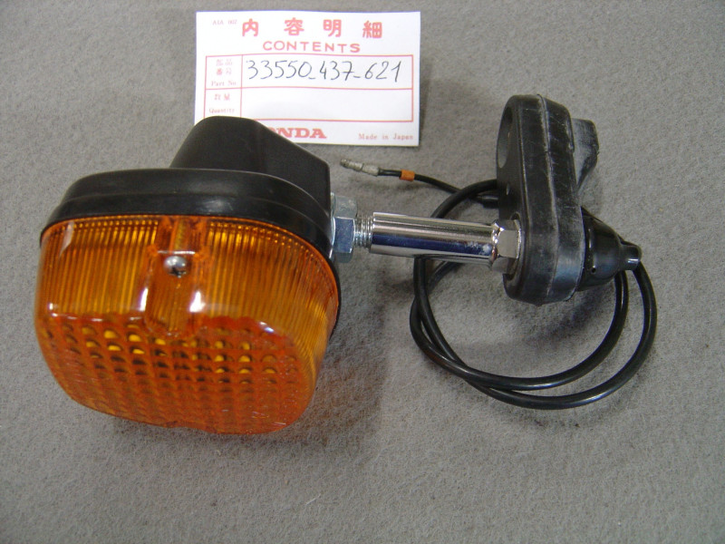 Clignotant AR G complet Honda XLS 125 79 | Réf. 33550-437-621