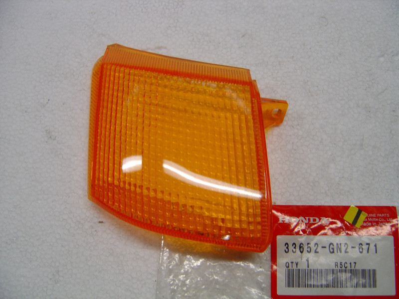 Cabochon Clignotant AR Gauche Honda NB50M 33652-GN2-671