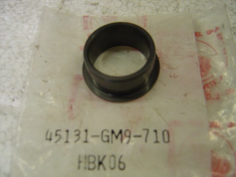 Bague sur frein Honda CH125 SJ50 SJ100 - Réf. 45131GM9710