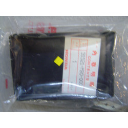 Bac sous batterie Honda VF750S 82-84 – Réf. 31521MB0000