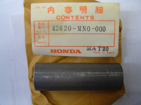 Entretoise roulements roue AR Honda VF750C – Réf. 42620MN0000