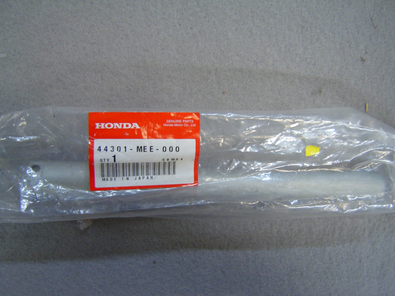 Axe de roue avant Honda CBR600RR 03-04 | Réf. 44301MEE000