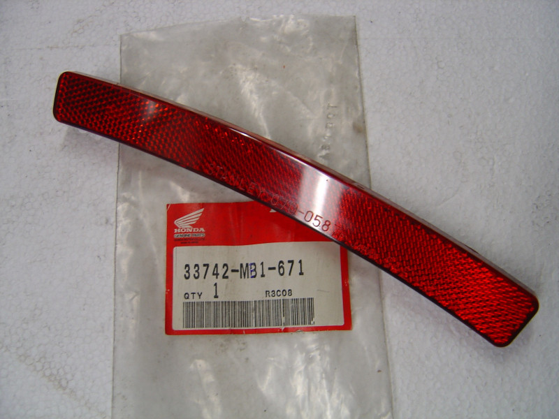 Catadioptre droit Honda VF750C 1985 – Réf. 33742MB1671