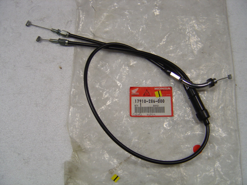Câble de gaz tirage CB250/350 Honda 17910-286-000