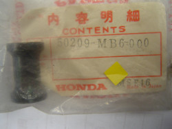 Entretoise de montage moteur pour VF1000F 1984 honda 50209-MB6-000
