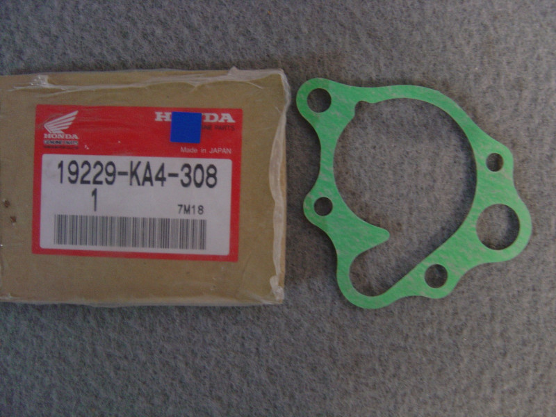 Joint papier pompe à eau Honda CR250R 84 - 19229-KA4-308