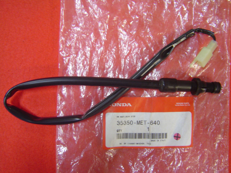 Contacteur stop frein AR Honda CBF500 04-07 | Réf. 35350MET640