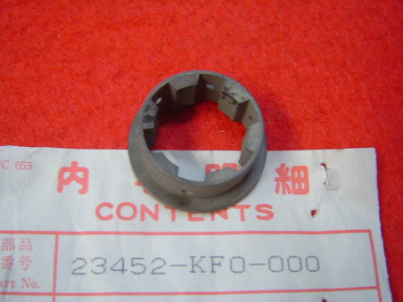 Bague pignon 3ème arbre sortie boîte Honda XL350 XR350 – 23452KF0000
