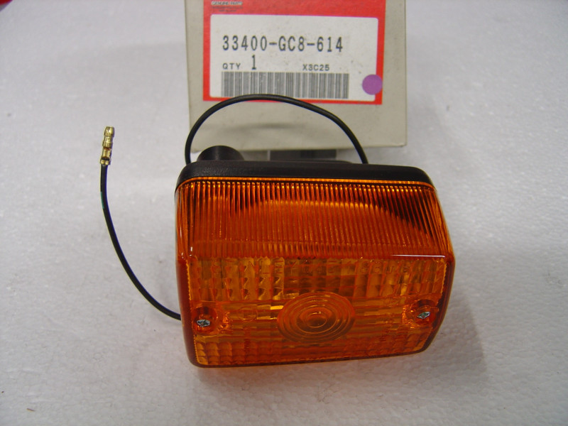 Clignotant Avant Droit Honda 33400-GC8-614 | Neuf