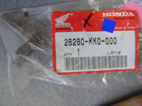Arbre Carter Droit Honda XR250R XR200R 28280-KK0-000