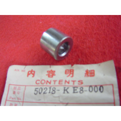 Entretoise montage moteur Honda VF400F VF500F F2 - 50218KE8000