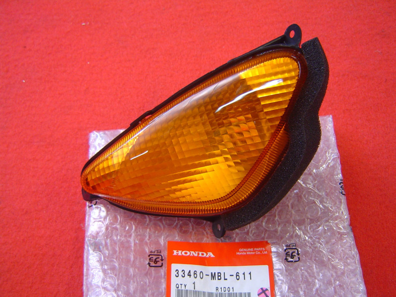 Clignotant Avant Gauche Honda NT650V – Réf. 33460MBL611