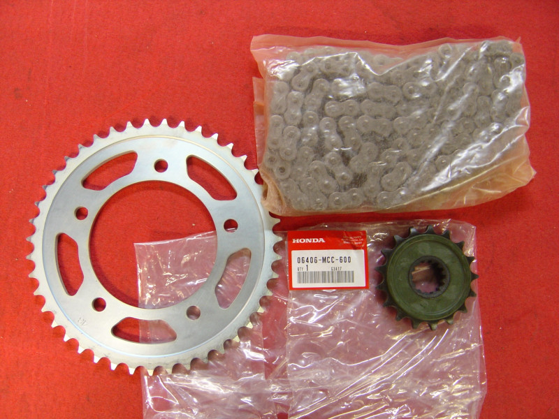 Kit Chaîne Honda CB1100X11 17x43 - Réf. 06406MCC600