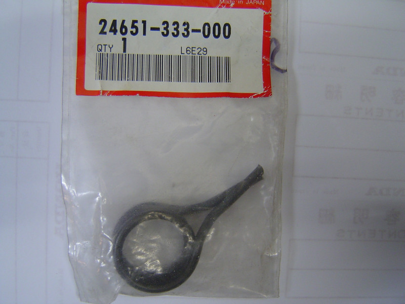 Ressort rappel axe sélecteur Honda CB400F CX500 | 24651333000