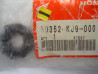 Caoutchouc fixation moteur Honda 50352KJ9000 FES250 CH125