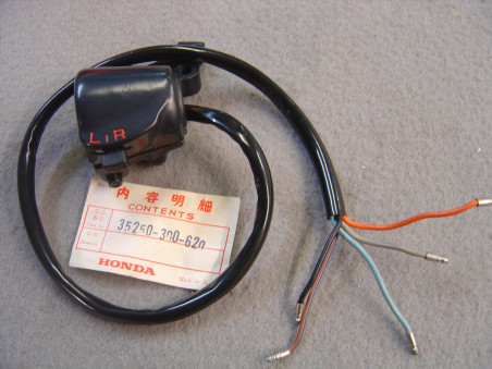Commodo gauche Honda CB750K0 K1 réf. 35250-300-620