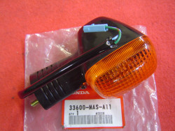 Clignotant AR droit 12V 23W de CBR900 99-01 VTR1000 02-04 pour les US