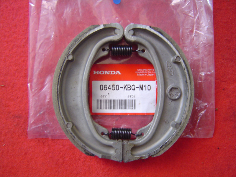 Mâchoires de frein Honda CM125 C 1999 - Réf. 06450-KBG-M10
