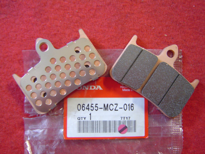 Plaquettes de frein avant Honda CB900F – Réf. 06455-MCZ-016