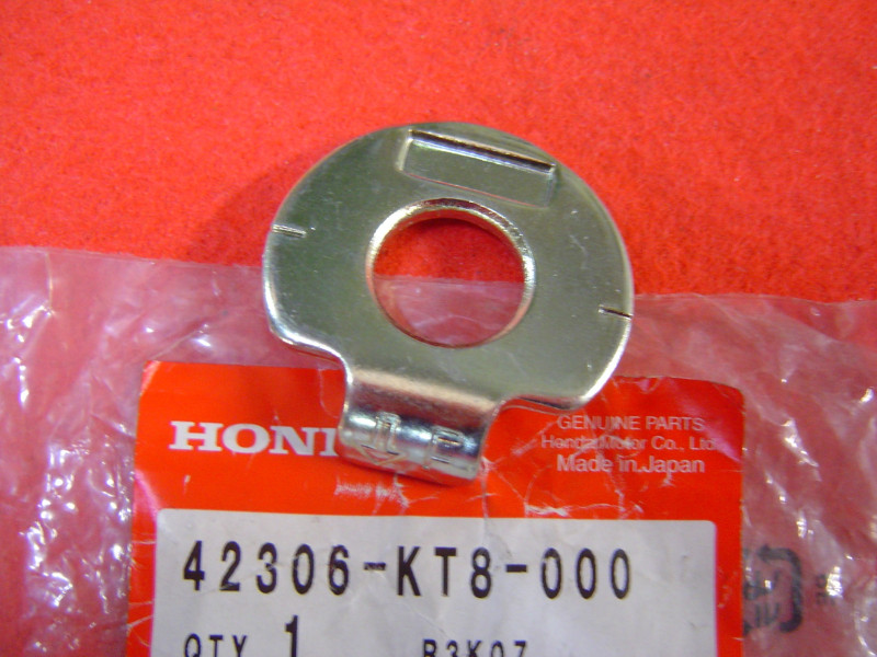 Rondelle axe roue AR Honda CB600F 98-06 | Réf. 42306-KT8-000