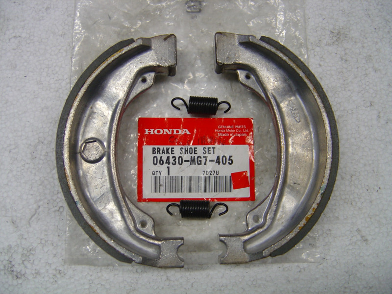Jeu de mâchoires frein AR Honda XBR500S XLV750 – Réf. 06430MG7405