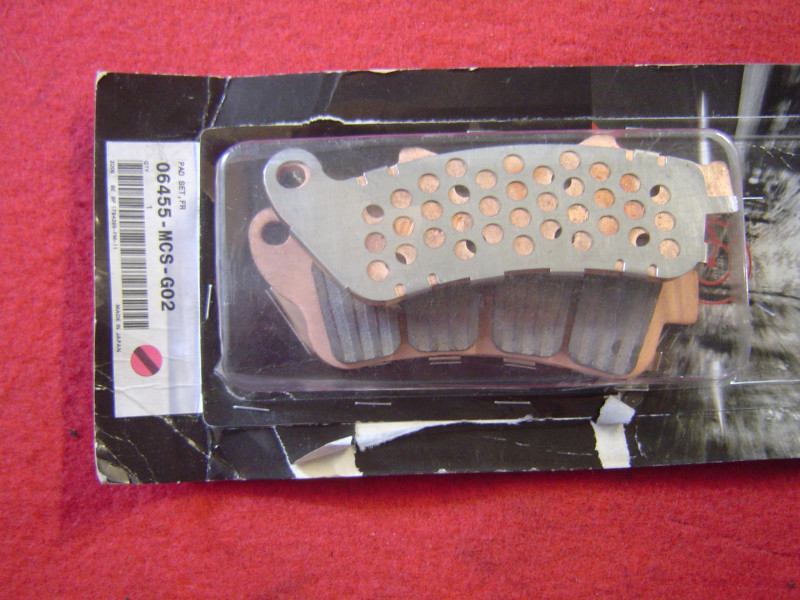 Plaquettes de frein avant Honda ST1300 - 06455MCSG02