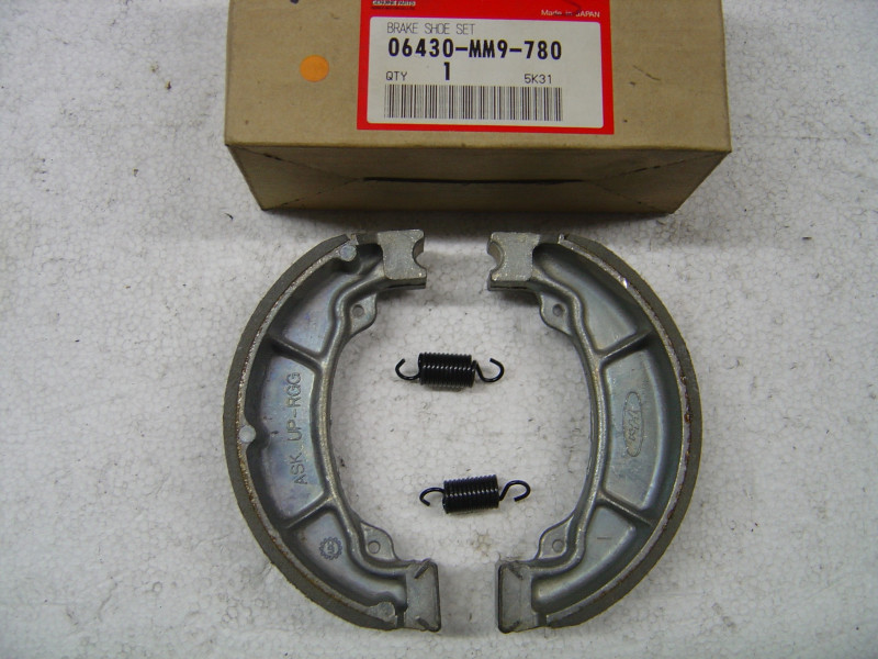 Mâchoires frein arrière Honda XLV600 89-90 | Réf. 06430-MM9-780