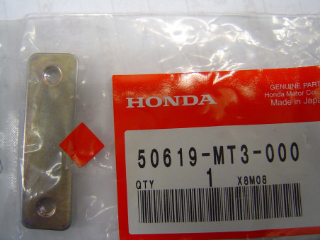 Plaque montage repose-pieds avant Honda - 50619MT3000