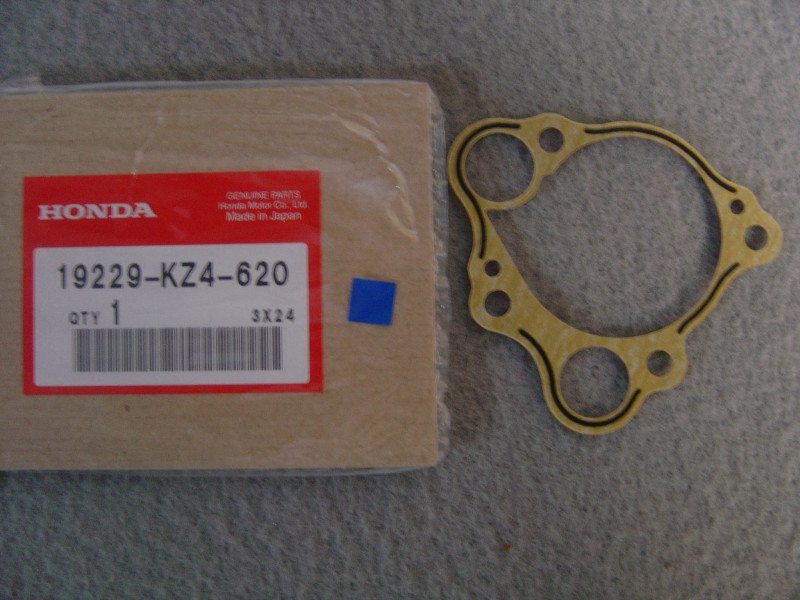 Joint Papier Couvercle Pompe à Eau Honda CR125R 19229-KZ4-620